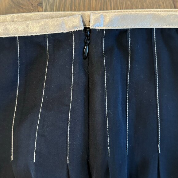 Intuitions Black with gold Silk Shell Floral Skirt Size 10 - Picture 5 of 13